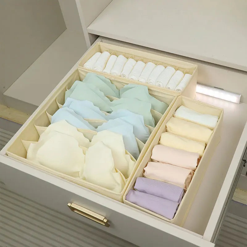Organizador de Gavetas Crystal: Clareza e Ordem para Seu Closet